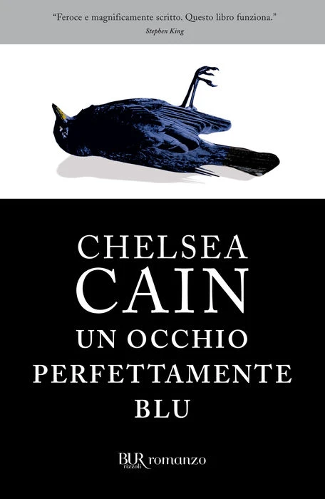 Un occhio perfettamente blu