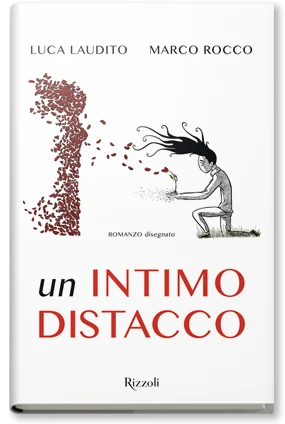 UN INTIMO DISTACCO