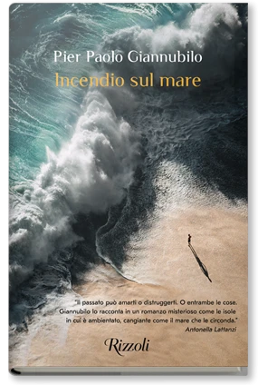 Incendio sul mare