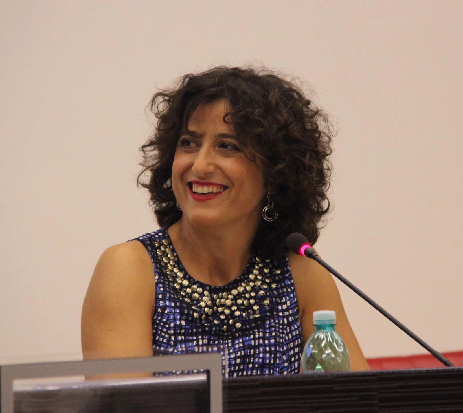Elvira Serra